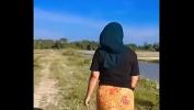 Bokep Video Awek kampung berkain batik dating jalan jalan dengan boyfriend