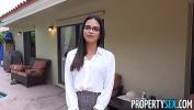 Vidio Bokep Attractive real estate agent wearing glasses with a natural fit body fucks handyman apos s big cock then lets him cum all over her pretty face terbaru 2020