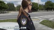 Video Bokep Hot cops fuck black pole 2020