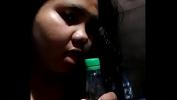 Video Bokep The bitch suck bottle