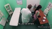 Bokep Doctor licks pussy to brunette sexy patient 2020