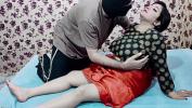 Nonton Bokep Beautiful Indian Mistress invites her domestic servant help to her room and has sex with him online