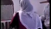 Nonton Video Bokep Muslim milf fucked in threesome terbaik