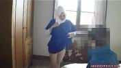 Nonton Video Bokep Pretty arab girl sucks him off for cash 2020