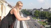 Nonton Video Bokep Double cumshot for blonde babe Vyvan Hill after dual dick sucking marathon on balcony terbaru