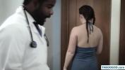 Video Bokep Terbaru Family doctor exploits favorite patient into anal sex exam terbaik