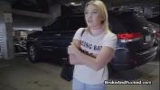 Video Bokep Badass blonde blows for money in public terbaru