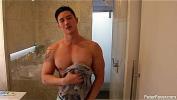 Bokep Hot Muscle solo boy wanks in the shower 3gp
