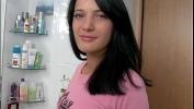 Film Bokep Hot brunette squirting in bathroom terbaru