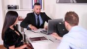 Nonton Film Bokep Meeting and mating at the office makes Alyssia Kent ride two massive cocks 3gp online