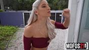 Bokep Mobile Pelea de chicas acaba en sexo lesbico con Abella Danger obtiendo orgasmos multiples a chorros MOFOS21 hot