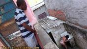 Bokep Full Espiando a vizinha rabuda na favela e batendo uma gratis