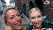 Bokep Online Reife Frau verf uuml hrt eine junge blonde teen zum Lesben Sex und verf uuml hrt sie beim EroCom Date