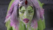 Video Bokep Alien Queen takes some gangsta dick 2022