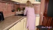 Film Bokep Horny 47yr old Big Booty MILF Housewife Laura Masturbates in the Kitchen terbaru 2022