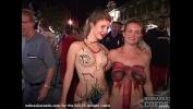 Nonton Film Bokep costume cosplay party with girls flashing in the streets of key west terbaik