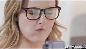 Bokep 2020 Nerdy In Glasses Sells Her Virginity For Money terbaru