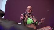 Nonton Bokep Deutsches Tattoo MILF Model Kitty Core von schwarzen Monster Schwanz ohne Kondom gefickt mit Creampie online