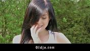 Bokep Young brunette slut fucks with grandpa in the park terbaik