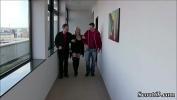 Download vidio Bokep Deutsche MILF schnappt sich 2 Jungspunde zum Ficken nach Schulparty gratis