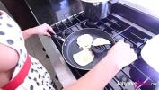 Video Bokep Hot Sexy Rahyndee James Heats Up the Kitchen terbaru 2020